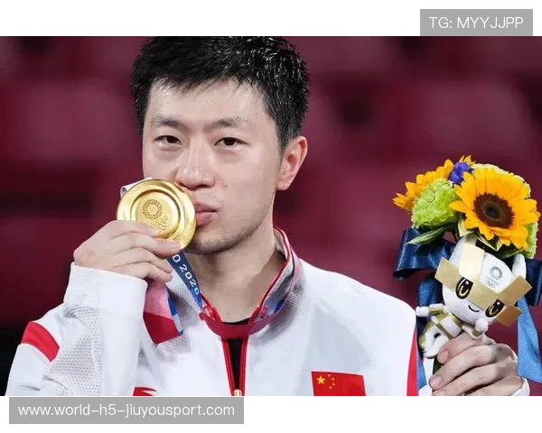 乒乓球世界冠军怒拍球拍：判罚离谱